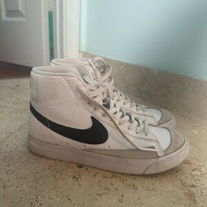 nike blazer mid 77
